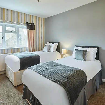 Host & - Meadowfield House *