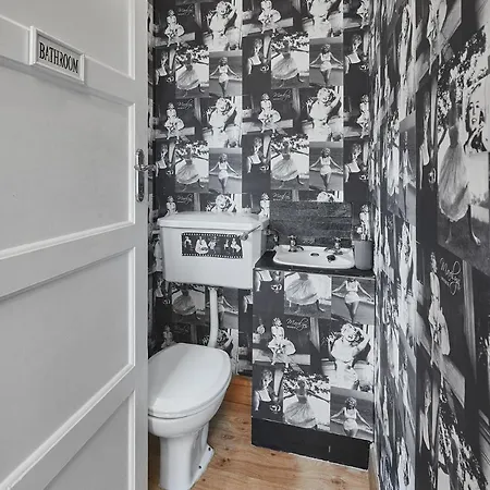 Host & - Meadowfield House Lythe