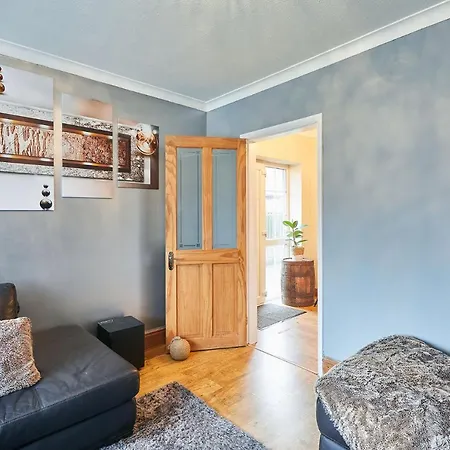 Host & - Meadowfield House Holiday home *